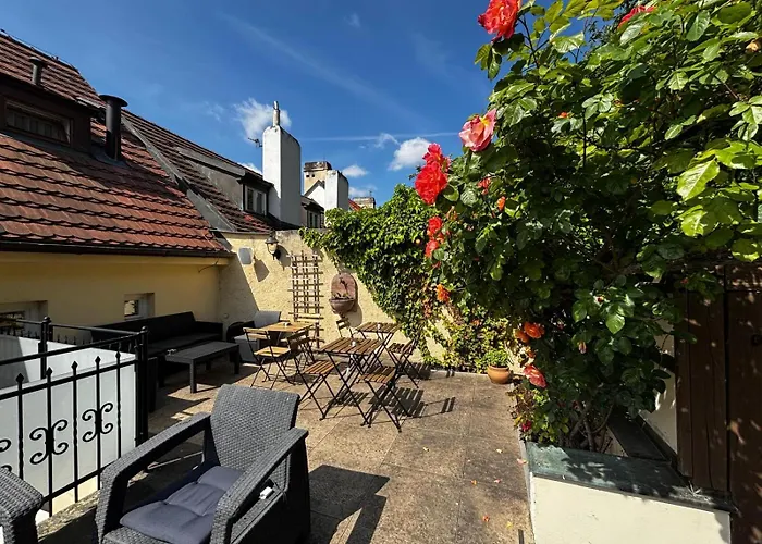 The Golden Wheel Hotel Praag