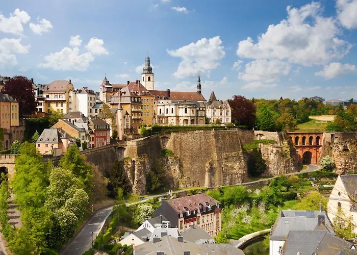 Hotels in Nennig