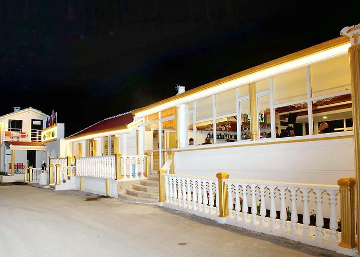 Side Temple Hotel