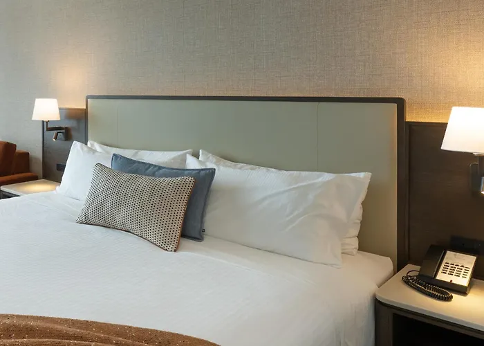 Sidney Hotels