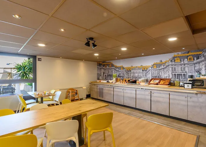 B&B HOTEL Paris Versailles Le Chesnay 