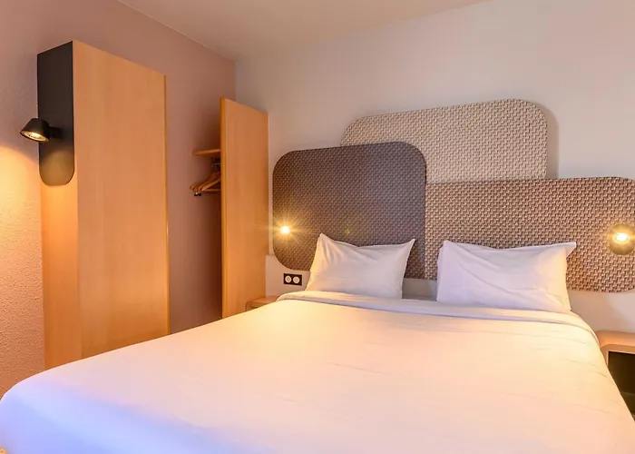 B&B HOTEL Paris Versailles Le Chesnay 