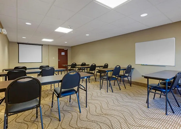 Comfort Inn & Suites Cambridge