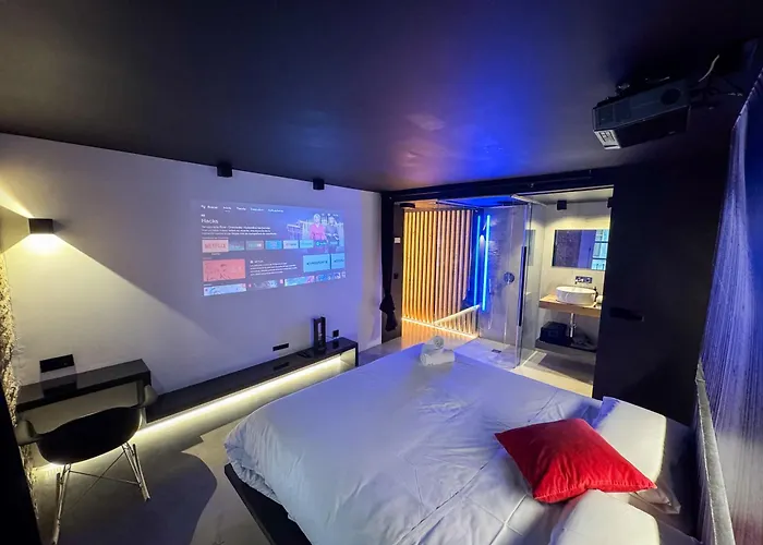 The Black Boutique -- Turistea Suites Zaragoza