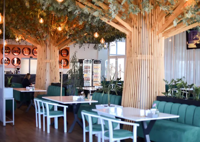 Hotels in Umanʼ