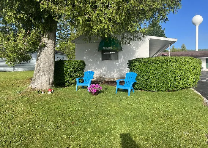 Cedars Motel Saint Ignace