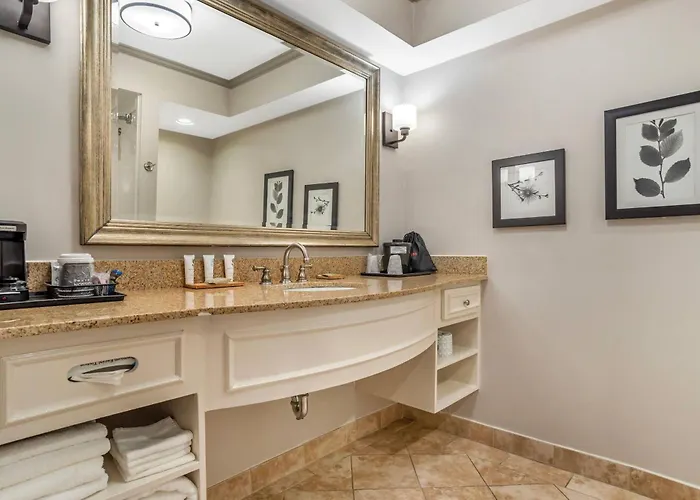 Metairie Hotels