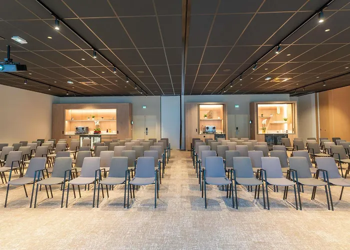 Hotel Mercure Angers Lac De Maine