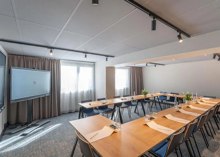 Hotel Mercure Angers Lac De Maine