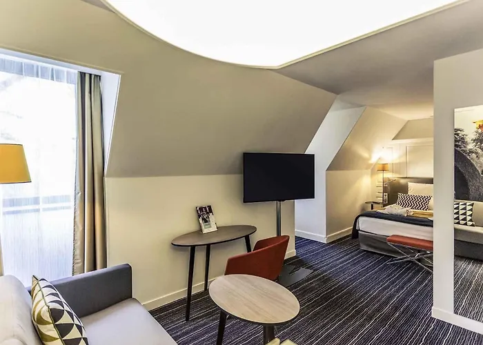 Hotel De Bourbon Grand Hotel Mercure Bourges