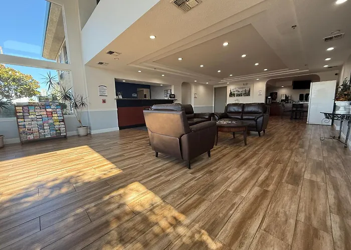 Manteca Hotels