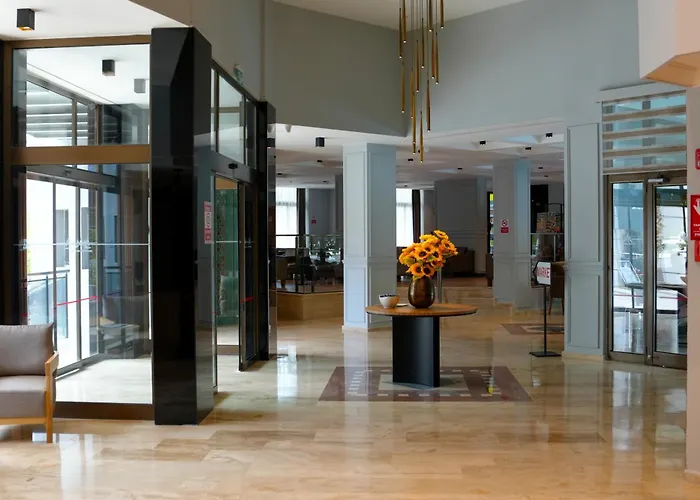 Marbel Hotel By Palmwings Kuşadası