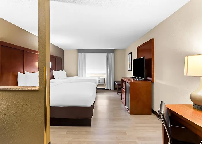 Grayslake Hotels
