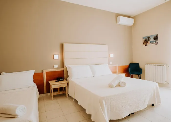 Hotel Holiday