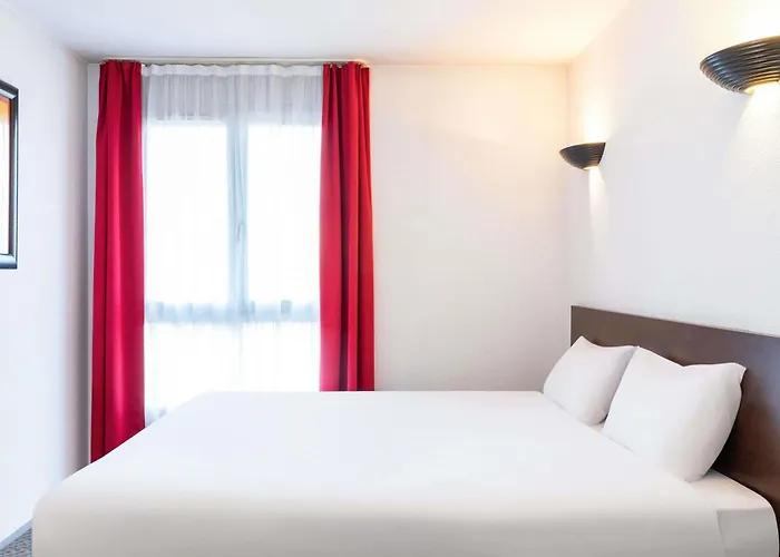Aparthotel Adagio Access La Défense - Place Charras Courbevoie