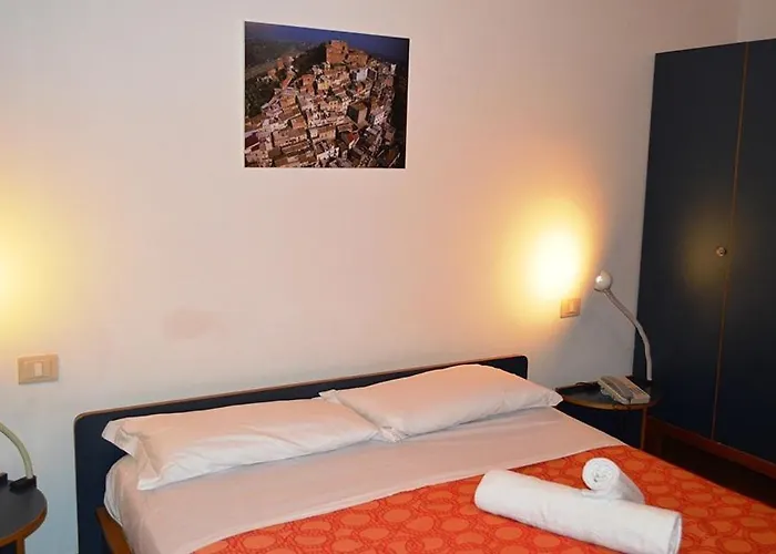CapoNettuno Hotel Frontemare Capo dʼOrlando