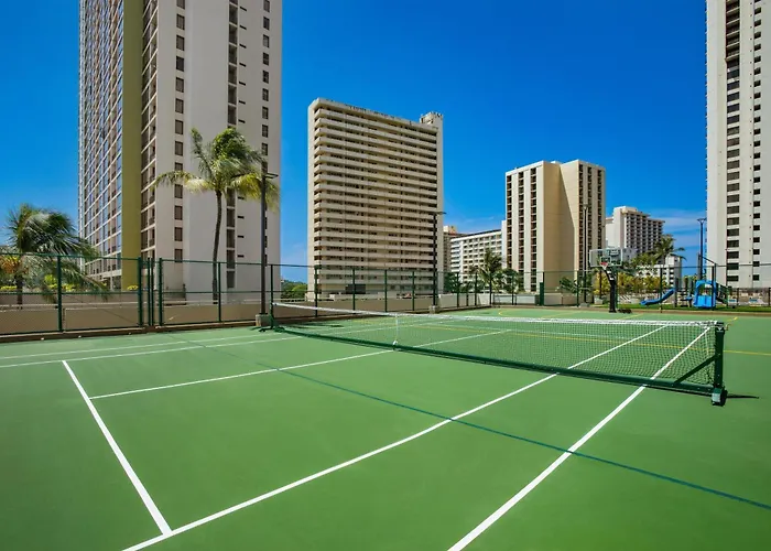 Aston At The Waikiki Banyan