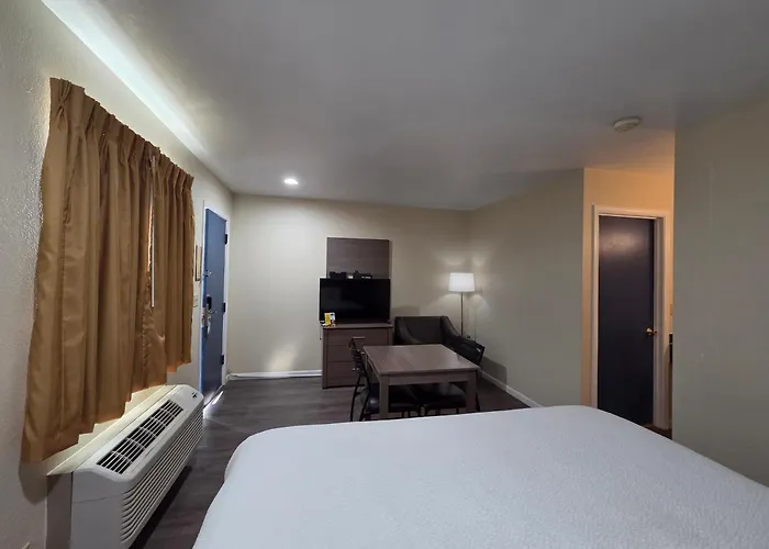 Travelodge By Wyndham Wenatchee