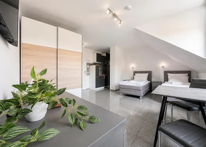 Lipp Apartments