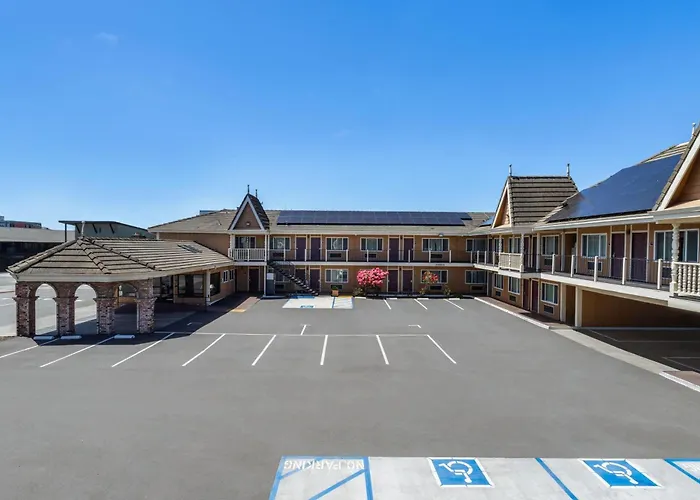 Ramada Bayside Inn & Suites Eureka