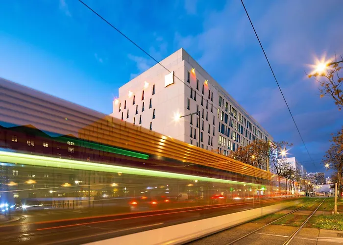Hotel ibis Marseille Centre Euromed