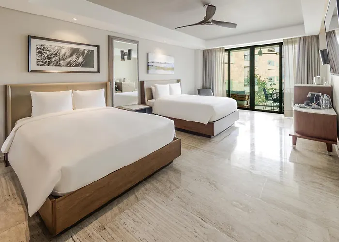 Hyatt Centric Playa Del Carmen - Downtown House & Beach House (Adults Only)