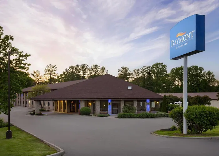 Baymont By Wyndham Logan Hotel