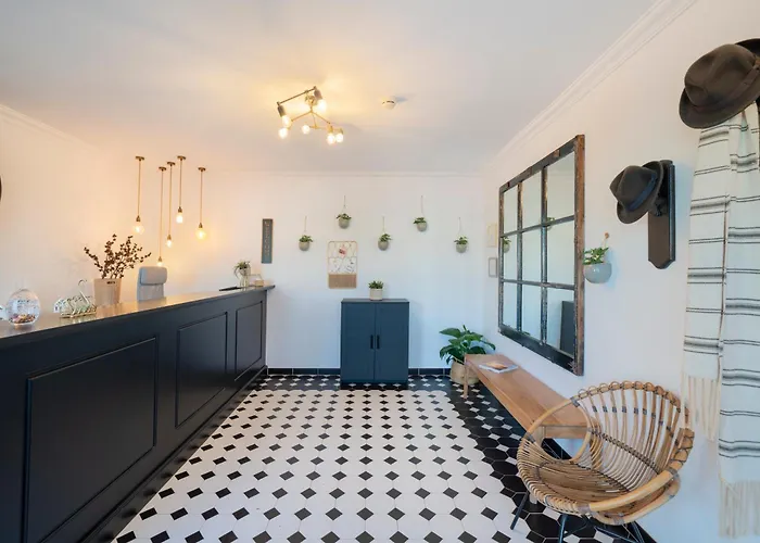 La Concha Boutique Apartments - Adults Only