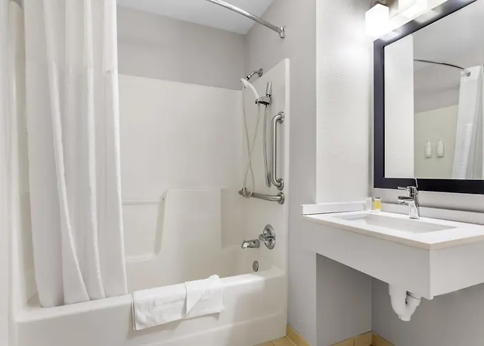Microtel Inn & Suites By Wyndham Prairie Du Chien