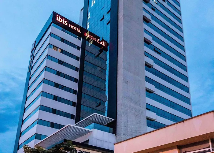 Ibis Palmas Avenida Jk Hotel
