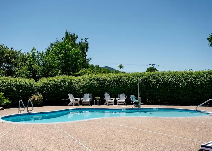 Fireside Inn & Suites Gilford