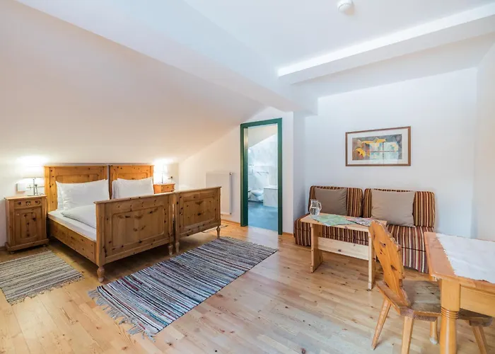 Hotel Dolomitenhof & Chalet Alte Post