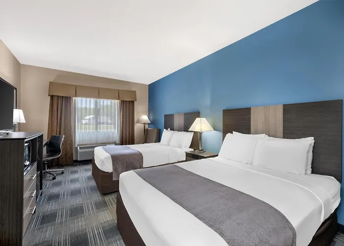 Geneseo Hotels