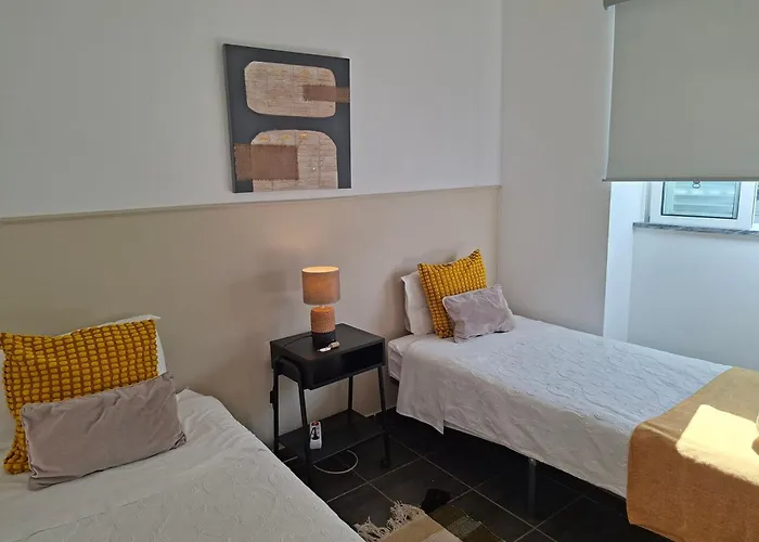 Sleep & Go Faro Airport Guest House
