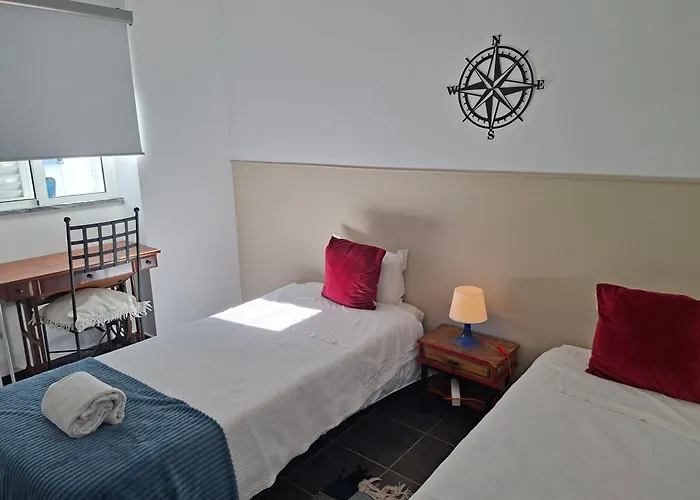 Sleep & Go Faro Airport Guest House