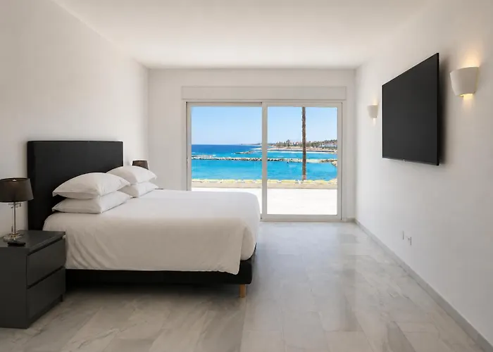 B51 Executive Flats Marbella Aparthotel