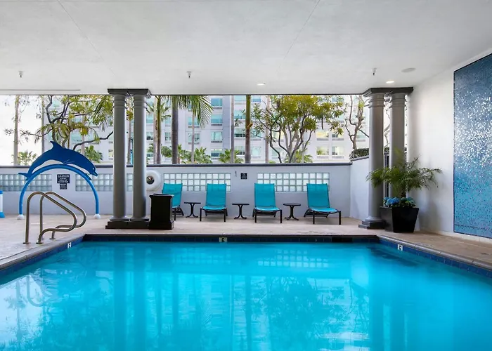 Peacock Suites Anaheim