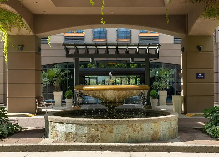 Doubletree By Hilton North Vancouver