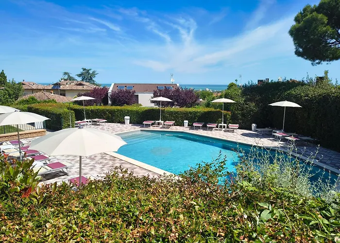 Aparthotel Residenze Al Colle Dei Pini Riccione