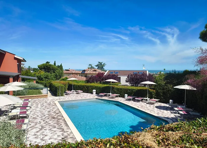 Aparthotel Residenze Al Colle Dei Pini Riccione