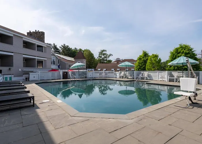Meadowmere Resort