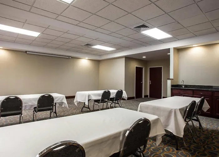 Comfort Inn & Suites Lumberton Central I-95