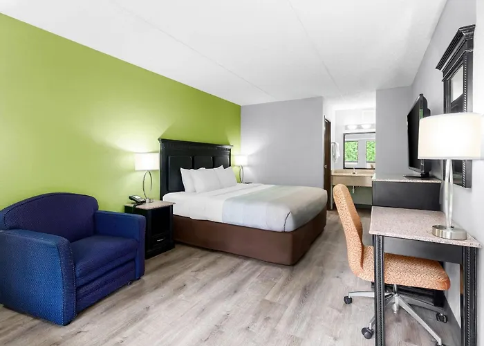 Gibsonia Hotels