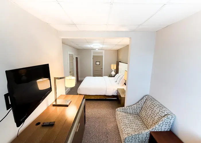 Majestic Hotel & Apartments