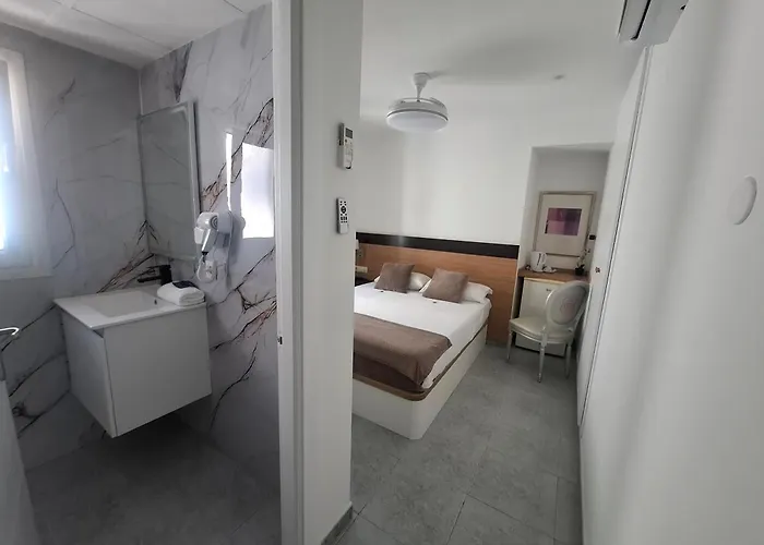 H Bella Mar Roses Hotel