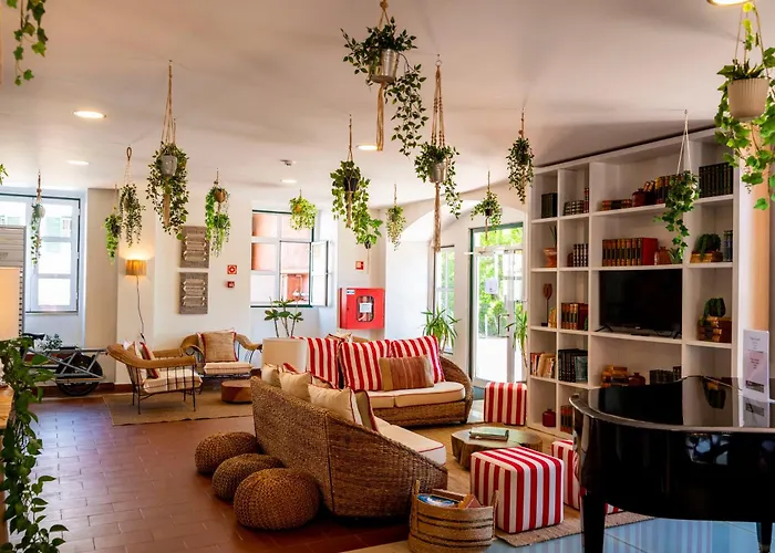 Hotels in Colares