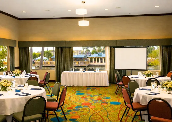 Holiday Inn Express Hotel And Suites Brownsville By Ihg