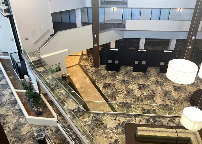 Wyndham Grand Executive Center Little Rock Airport Hotel