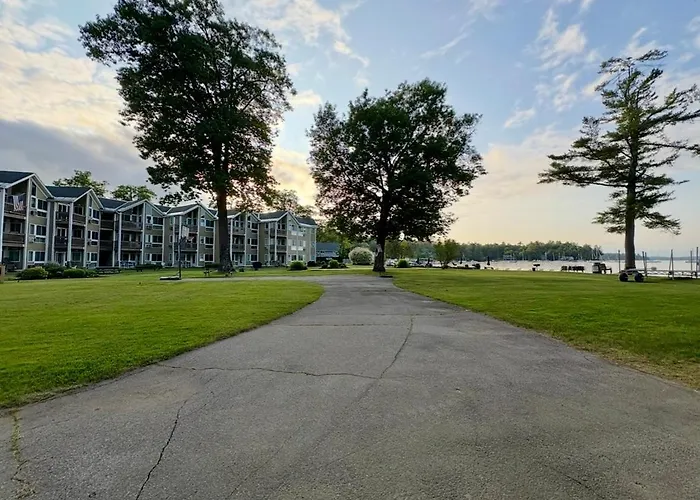 Misty Harbor Resort