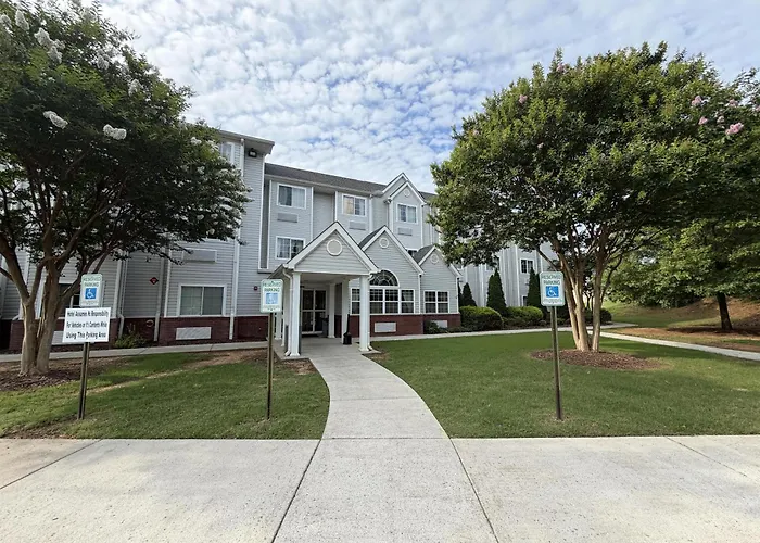 Microtel Inn & Suites By Wyndham Huntsville